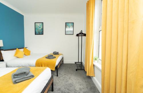 Fareham Apartment | Open Mind Property - 4 Bedroom with 7 Double Beds
