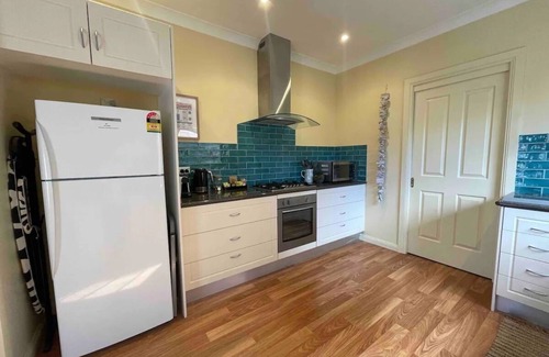 Patonga House | Open Plan Coastal Beauty in Patonga Beach - pet friendly