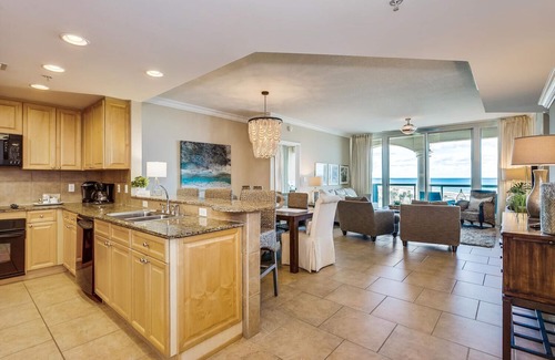 Pensacola Beach Condo | ❗️Open Sept 1-5 discounted🌴 Portofino RESORT 🌴Hear OCEAN WAVES from balcony