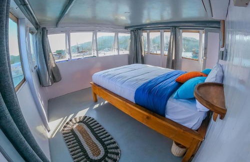 Labuan Bajo Boat Rental | Open trip sharing komodo 3d/2n