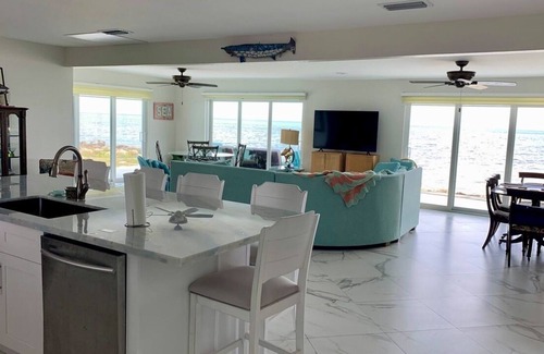 Long Beach Estates House | Open water home, privacy, nature preserve