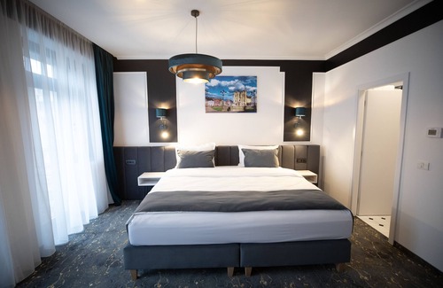 Old City Hotel | Opera Hotel