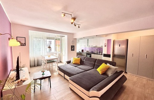 Old City Apartment | Opera Lavendel. 2 Large rooms Center King-size bed