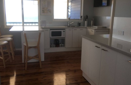 Scotts Head House | Opposite Little Beach - Amazing Views of Pacific Ocean! WiFi