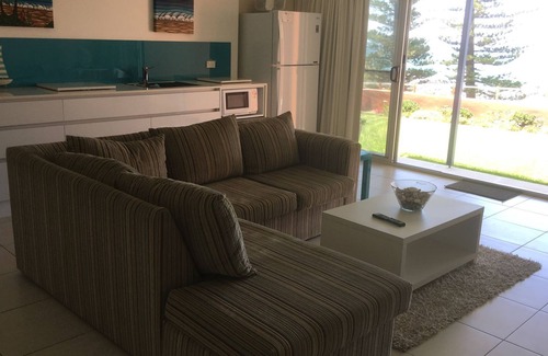 Scotts Head House | Opposite Little Beach - Amazing Views of Pacific Ocean! WiFi