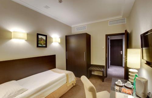 Dnipro Hotel | Optima Collection Troitska