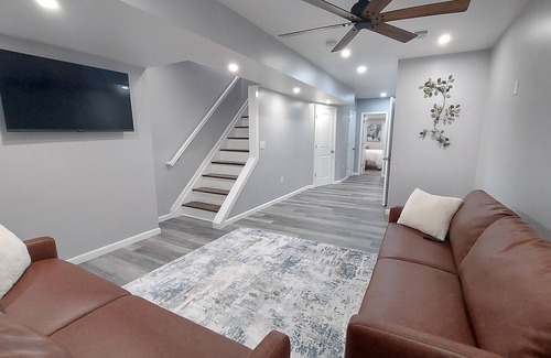 Avondale House | Opulent 4 Bdrm, Sleeps 12, Minutes From Downtown!