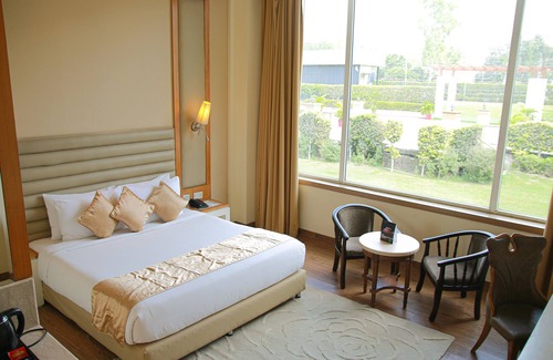 Sat Bari Hotel | Opulent By Udman Hotels and Resorts
