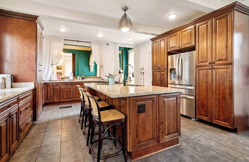 Faubourg Marigny Villa | Opulent Historic Mansion w Heated Pool 6br|5.5ba