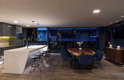 El Castillo Apartment | Opulent Luxury Penthouse Apartment w/Maid/Chef Service, 8 Person Jacuzzi