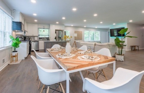 Southwestern House | Opuluxe Boho Paradise Home: Unit #1 w/ Private Entrance