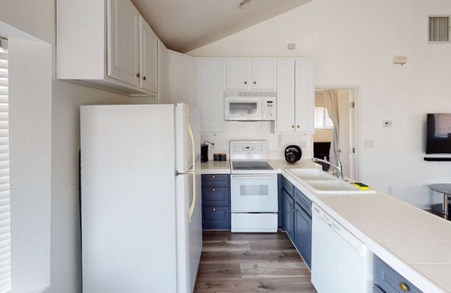North Tustin House | Opuluxe Disneyland Getaway Unit 2