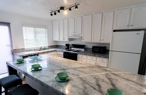 Orange House | Opuluxe Disneyland Getaway with 2 Kitchens