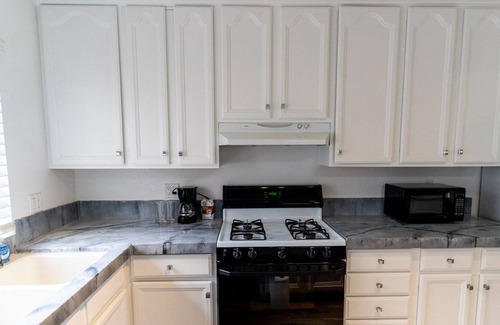 Orange House | Opuluxe Disneyland Getaway with 2 Kitchens