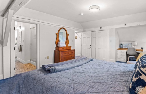 Bridgewater Corners Other | OQ Farm Manse House: Animal Farm Stay