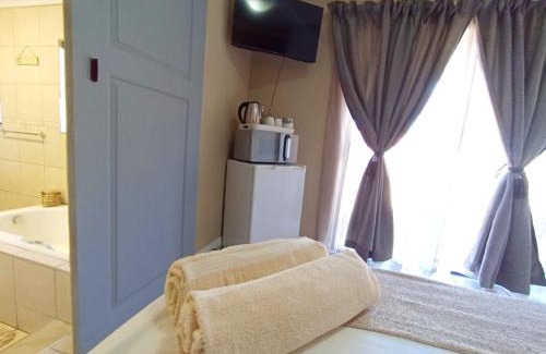 Ekurhuleni Apartment | OR Tambo Stay Unit 4