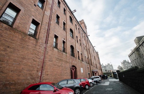 Central Aberdeen Apartment | Orange Apartments - 13 Bastille