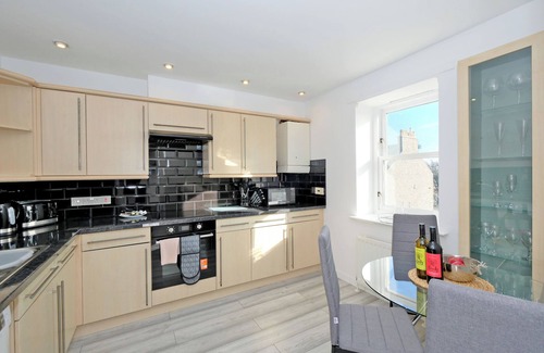 Central Aberdeen Apartment | Orange Apartments - Belgrave Mansions