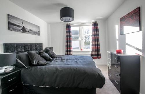 Central Aberdeen Apartment | Orange Apartments Polmuir Gardens Only 7 minutes to City Centre