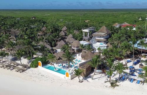 Zona Hotelera House | Orange Beach House 10bdr in Tulum Hotel Zone, Wake up every morning on the beach