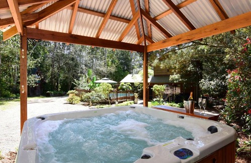 Kangaroo Valley House | Orange Blossom Retreat