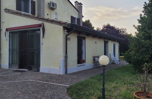 Rimini Villa | ORANGE CHEZ BARNIE