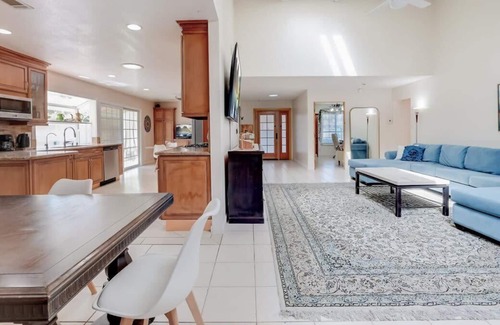 Fountain Valley House | Orange County Charming Home