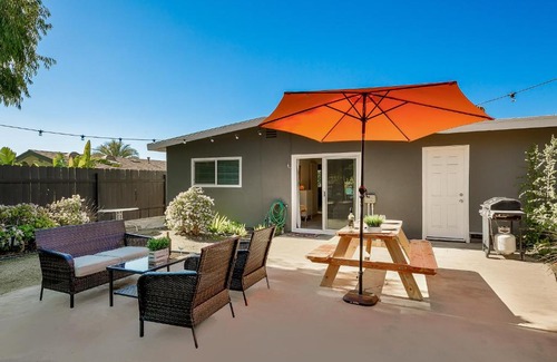 Encinitas House | Orange Door Oasis