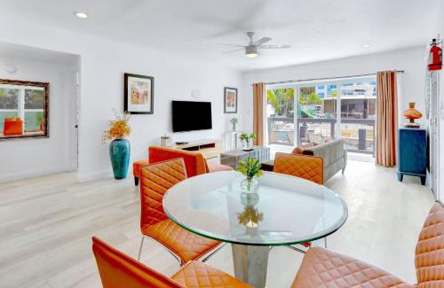 Hendricks and Venice Isles Apartment | Orange Dream on the Water