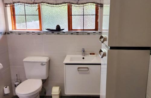 Phalaborwa House | Orange gecko cottage