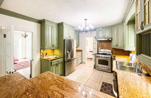 Nassau House | Orange Hill Beach House , private Pool & Jacuzzi