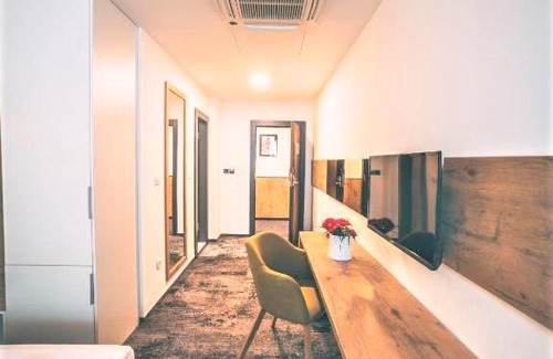 Ilidza Hotel | Orange Hotel