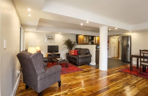Old Place House | Orange Inn Knysna