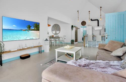 Corralejo Villa | Orange Light with private pool