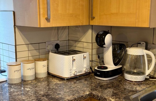 Stroud Apartment | Orange Lilly in Stroud