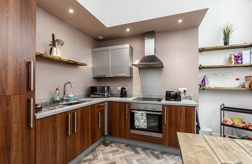 St George's Quarter Condo | Orange Rentals | Beautiful 2 bedroom apartment | City Centre | Sleeps 6