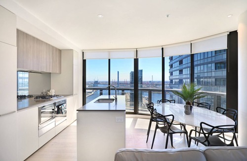 Docklands Apartment | Orange Stay Apartments
