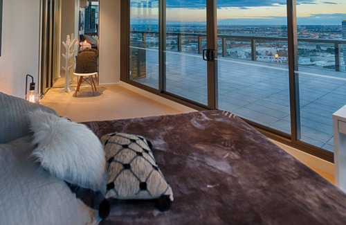 Docklands Apartment | Orange Stay Apartments