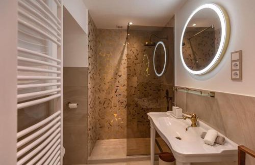 Taban Apartment | OrangeHomes Luxury apartment next to Gellért Hill