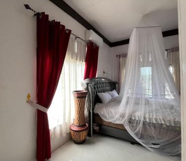 Bukit Lawang Hotel | Orangutan Inn - Trekking & Transport Only Book With Us