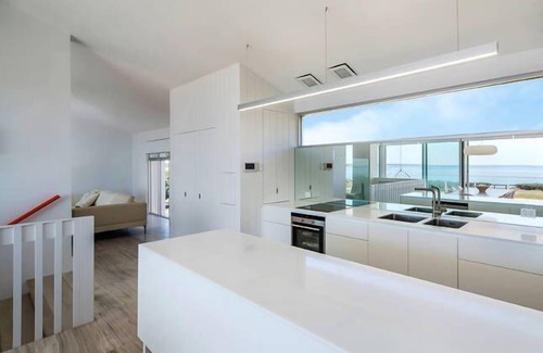 Aldinga Beach House | Oranjehuis - Modern Beachside Luxury