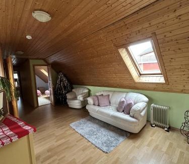 Saarde House | Oraveski talu