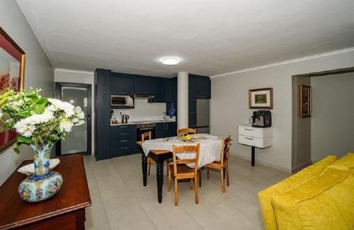 Yzerfontein Apartment | Orca House
