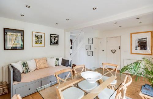 Headington House | Orchard - 3 Bedroom House Headington & parking & garden