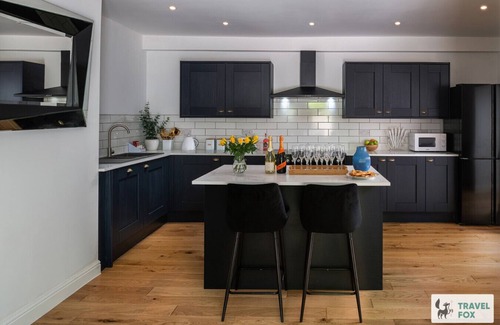 Bont Newydd House | Orchard Cottage and Hot Tubs