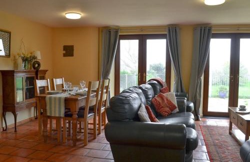 Westleigh House | Orchard Cottage - Ukc4300