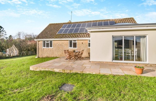 West Compton House | Orchard End - Three Bedroom House, Sleeps 7