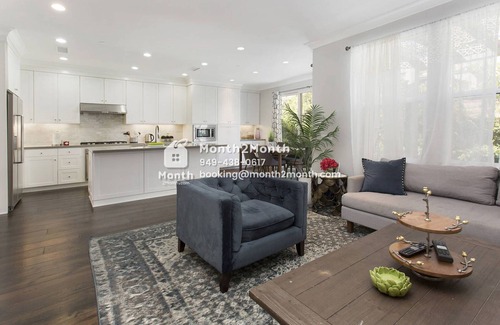 Orchard Hills House | Orchard Hills Coral on Rodeo #7110