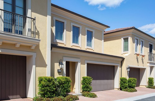Orchard Hills House | Orchard Hills Coral on Rodeo #7110