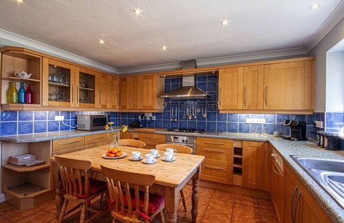 Wadebridge House | Orchard House, 5 Star Contemporary and Spacious Holidays in Wadebridge Cornwall.
